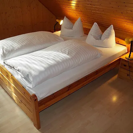 Haus Anni Br 300 M Bis Zum Kölpinsee